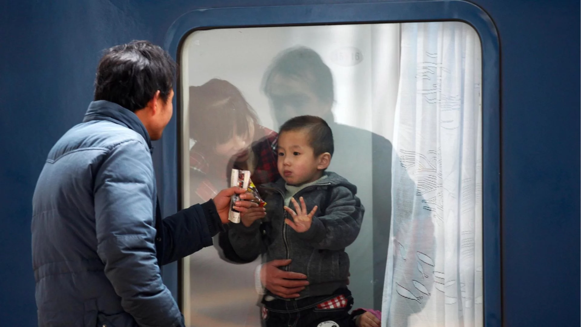 "Мъртъв ли си?": Приложението за самотни хора, което се превърна в хит в Китай