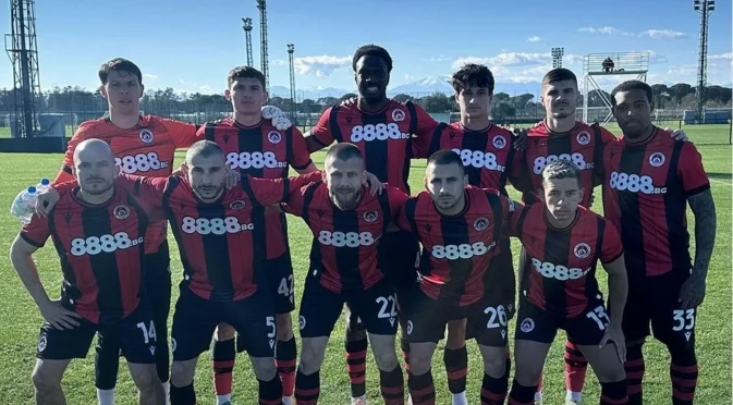 Локо София загуби в дебюта на бившия футболист на Ливърпул, Добруджа победи Черно море