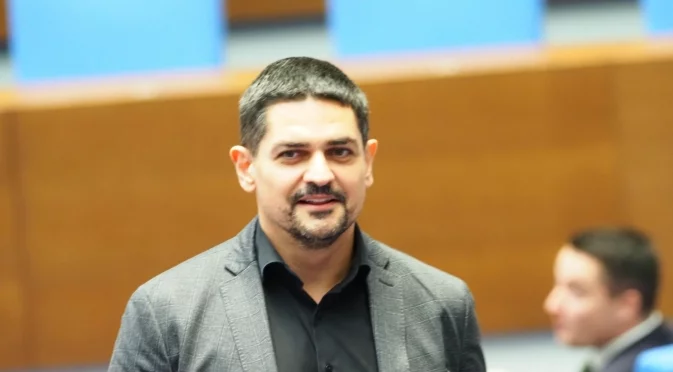 Радостин Василев: Машините са най-сигурният начин и произведоха най-честните избори