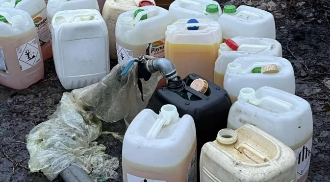 Разследват кражба на близо половин тон нафта