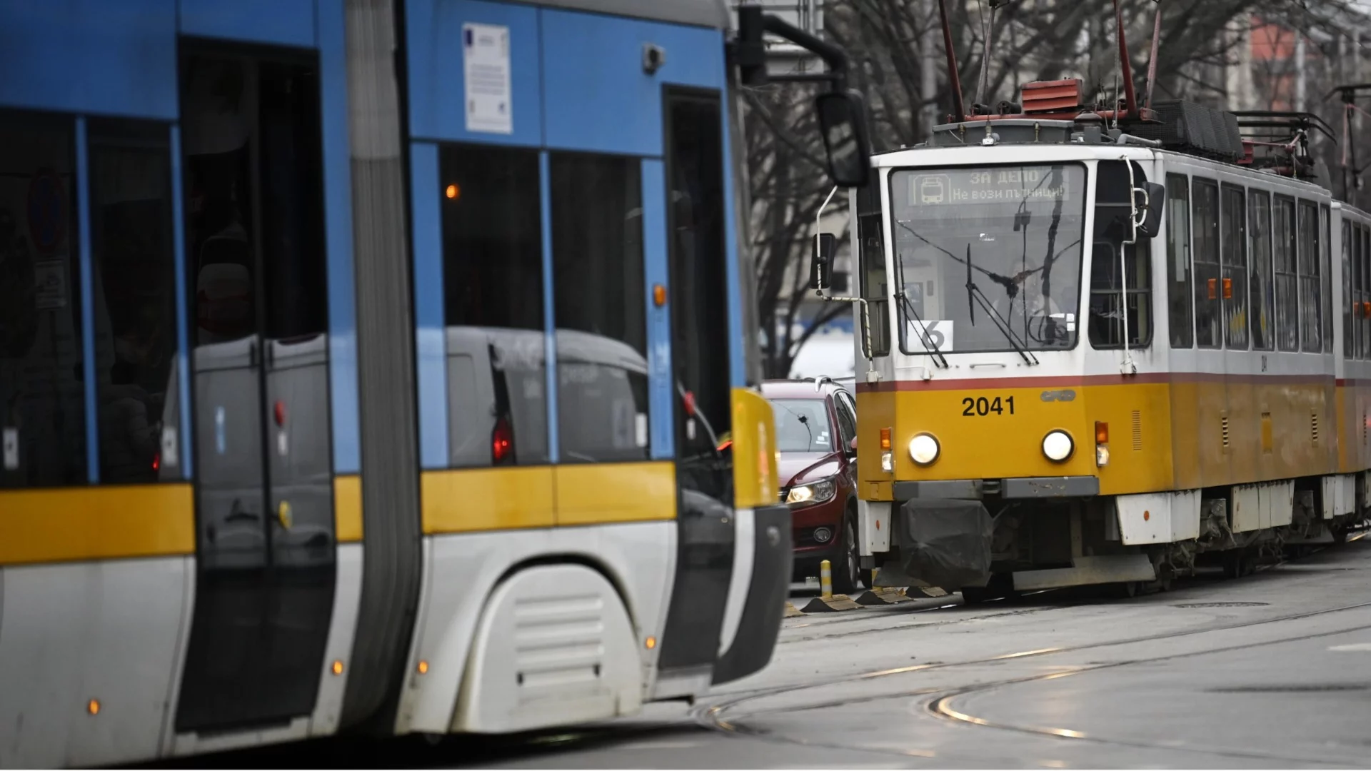 Трамвай блъсна дете до столично училище (ВИДЕО)