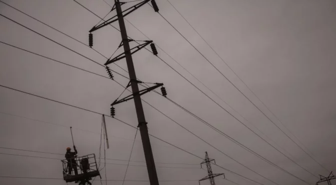 Без никакъв ток: Русия за малко да потопи Полша в тъмнина, твърди полски министър