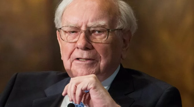 Уорън Бъфет бие тревога: Изкуственият интелект е като атомната бомба