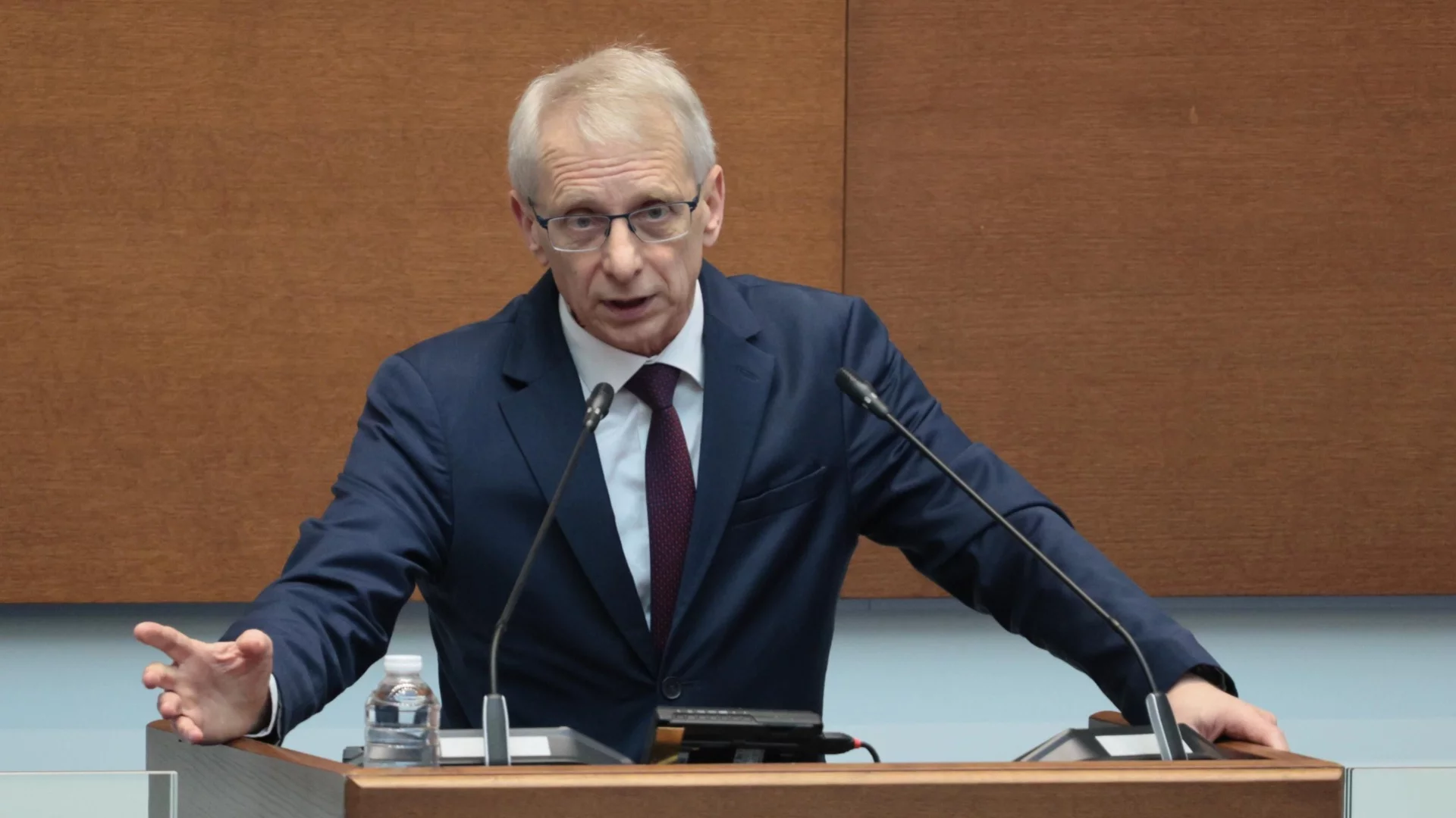 "Огромната лъжа приключва": ПП-ДБ призова България спре да чака "големия брат"