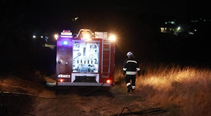 Късо съединение опожари две къщи