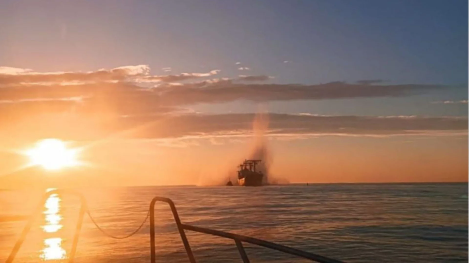 Плавал по маршрут за доставка за оръжия за Русия: Ирански кораб бедства в Каспийско море