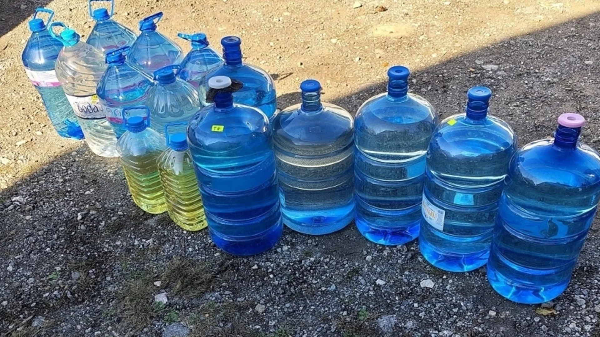 Над 200 литра нелегален алкохол: Иззеха го от магазин