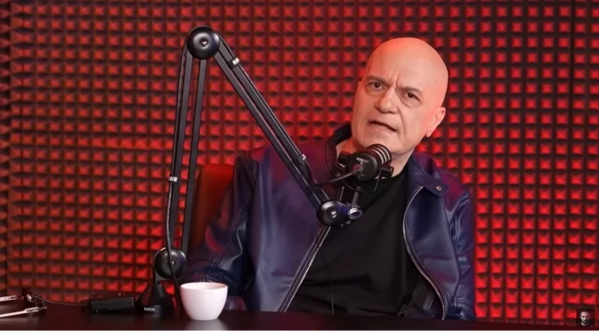 Слави Трифонов за охраната на Пеевски: Ние недомислени закони няма да гласуваме