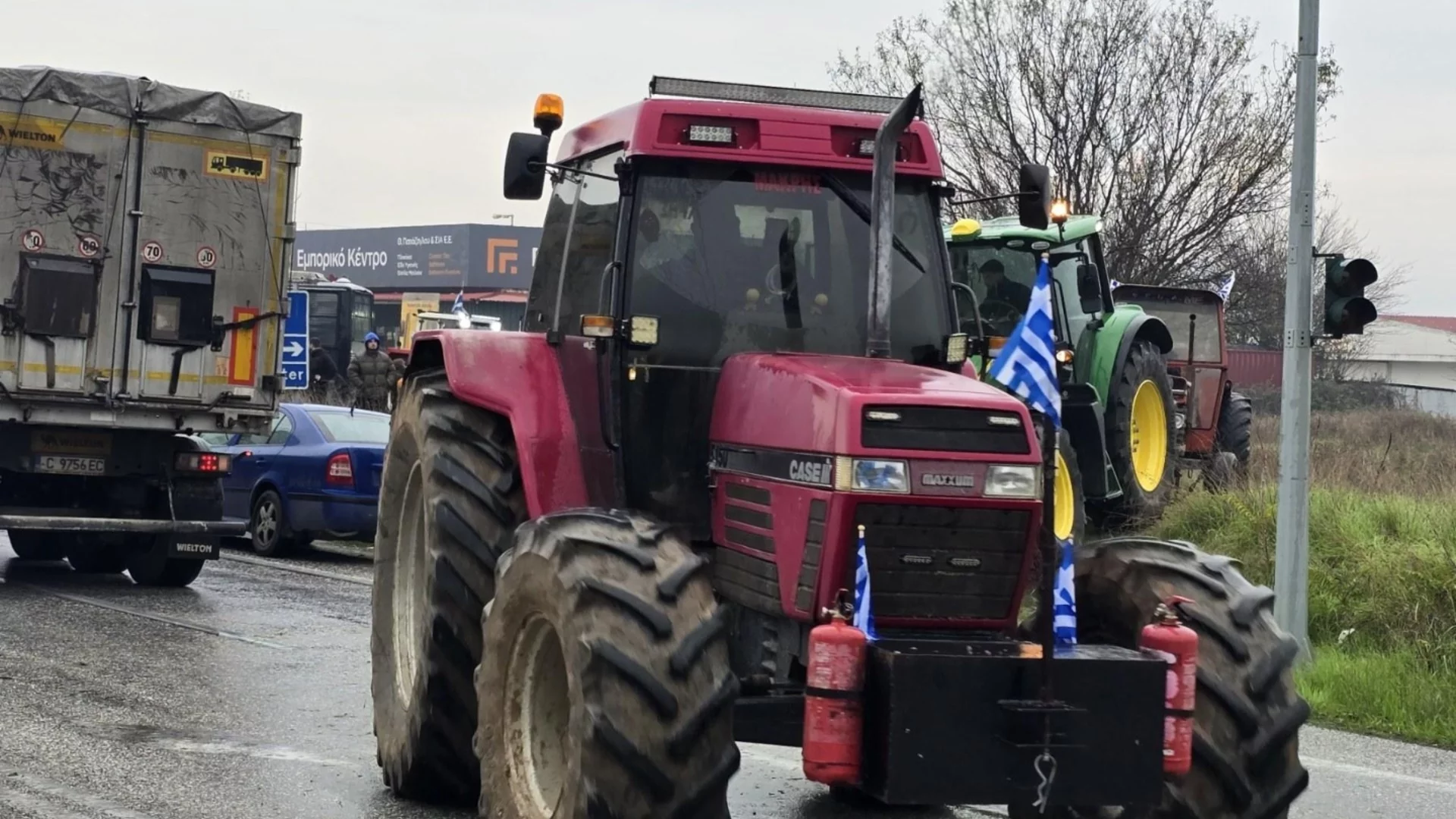 Гръцките фермери временно вдигнаха блокадата на Кулата - Промахон