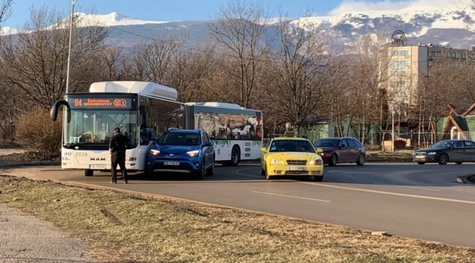 Главен булевард в София вече 5-а година е "временно" затворен