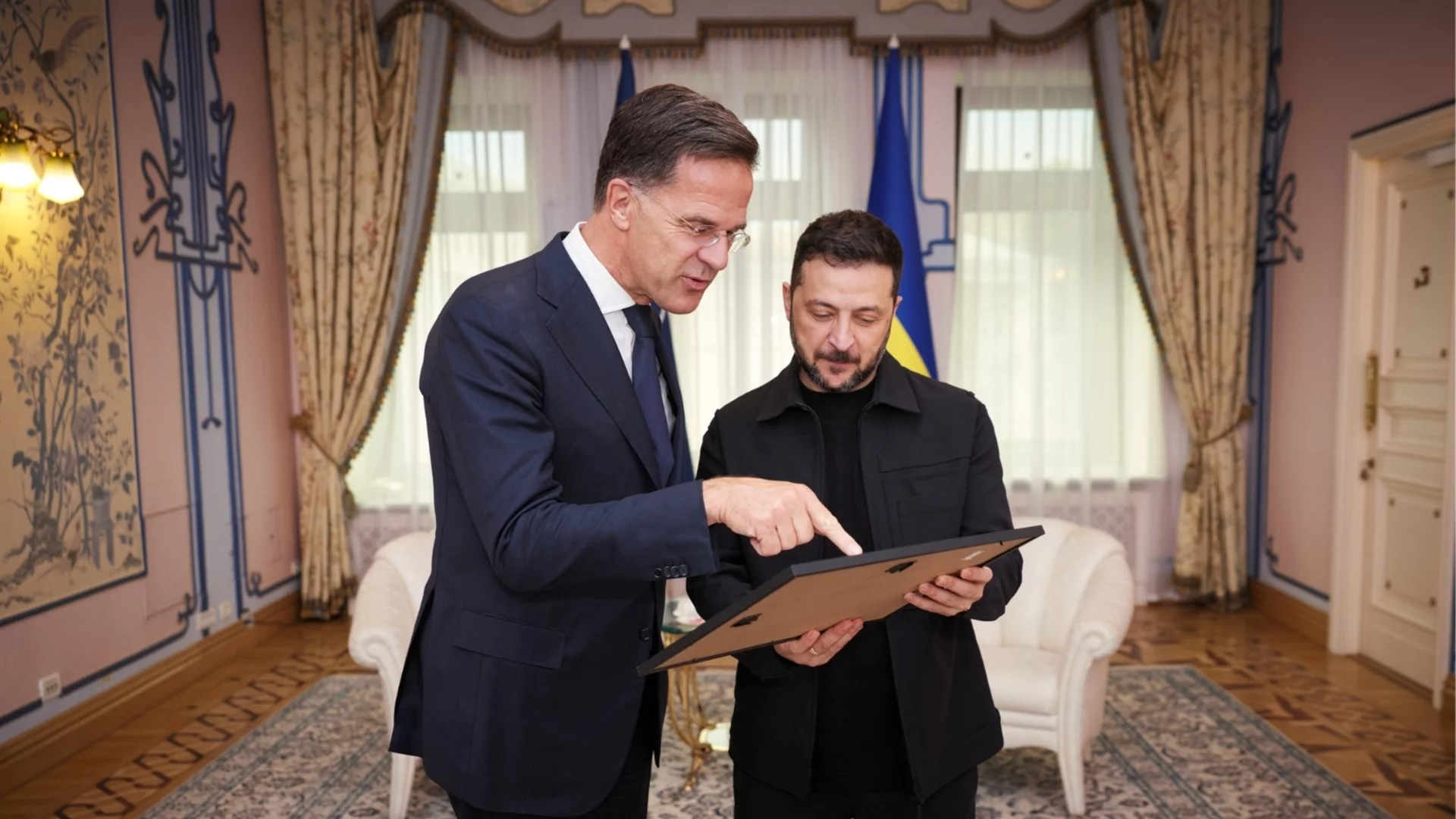 Рюте и Зеленски се чуха по телефона: Какво са обсъдили?