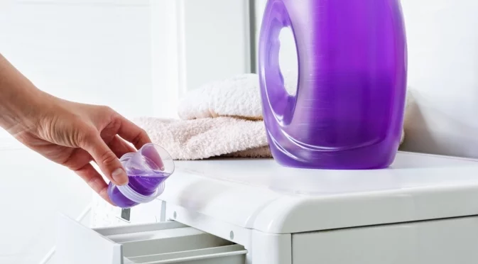 Защо използването на твърде много прах за пране е по-лошо отколкото ако не сложите въобще