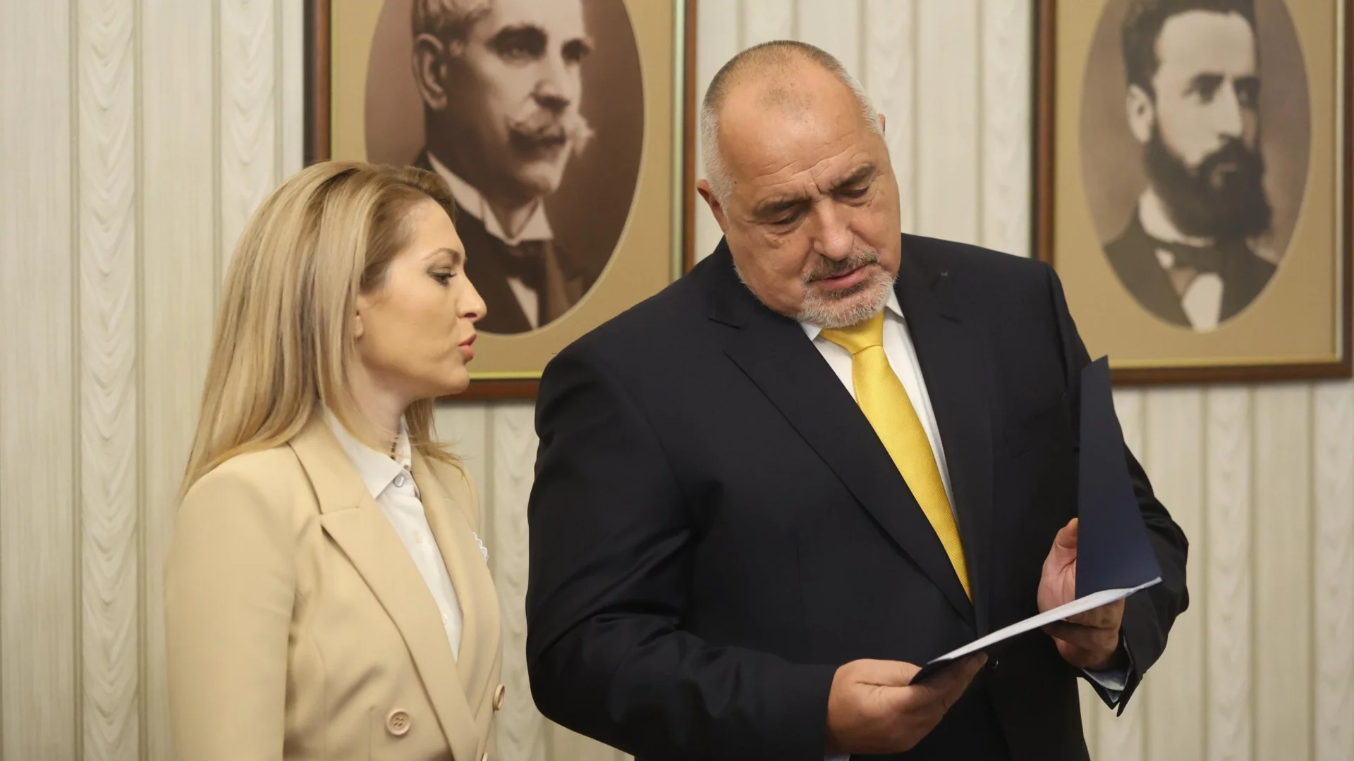 ГЕРБ предложи закриване на Антикорупционната комисия с различни идеи от тези на Пеевски