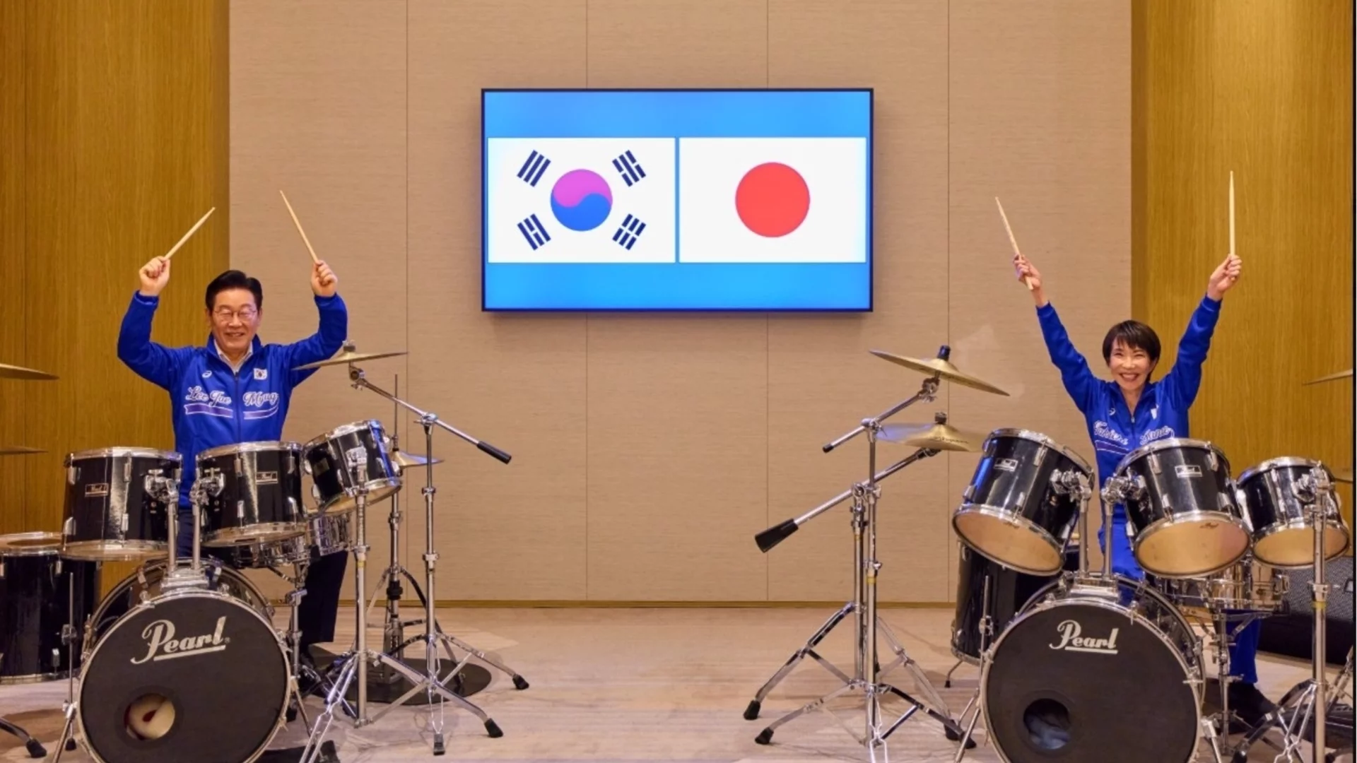 К-поп и барабани сближиха държави с различия пред погледа на съвременните диктатори (ВИДЕО)