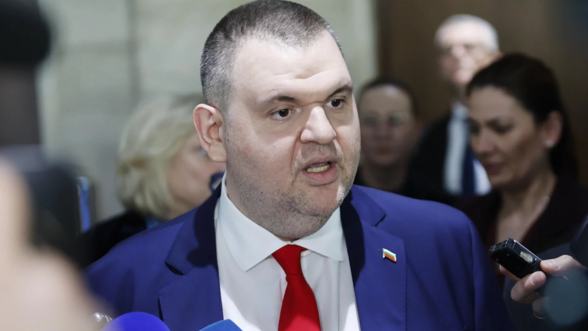 Сканиращи устройства или машините - принтери: Пеевски за Изборния кодекс