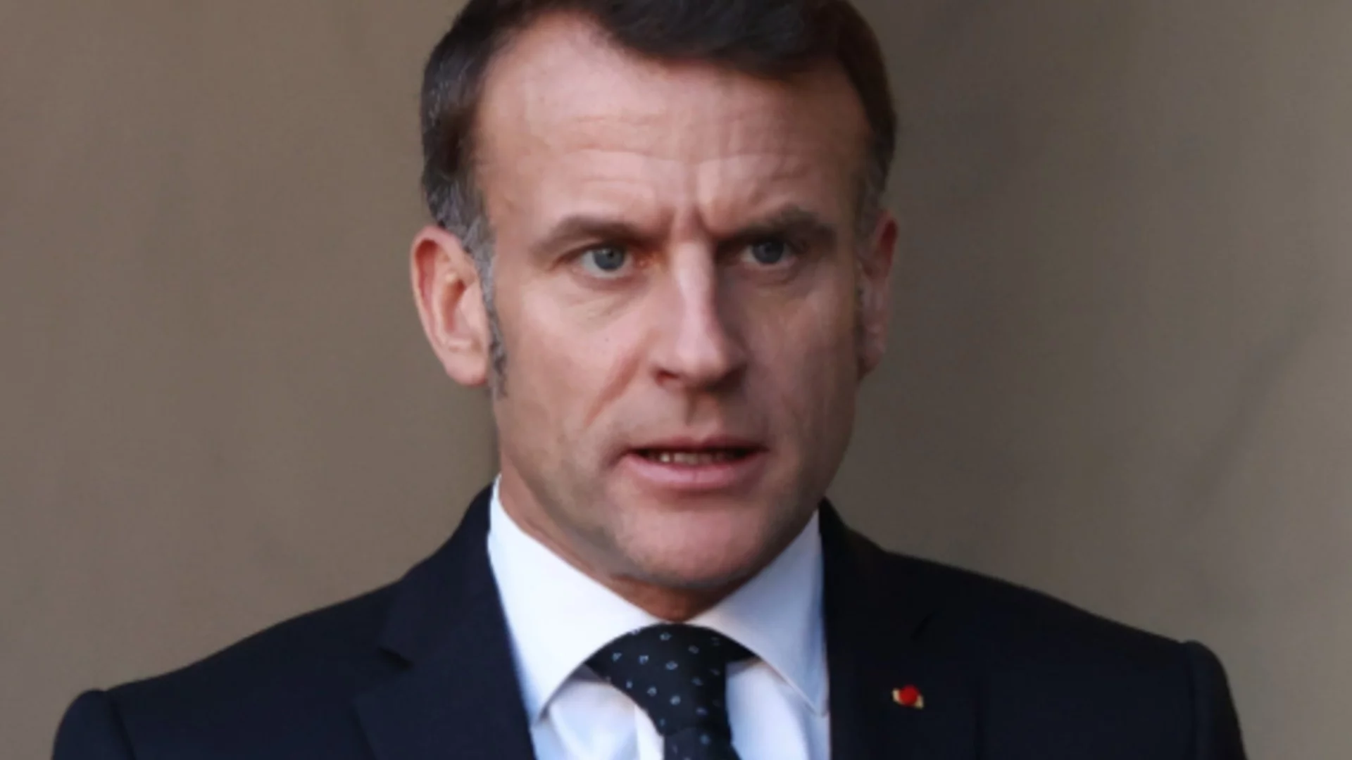 Макрон свика извънредна среща на Съвета по отбрана заради Гренландия