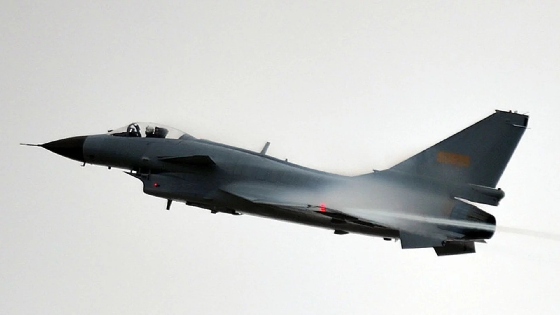 Въздушен бой: Китайски изтребител J-10 е победил Rafale - хвалба на китайския режим