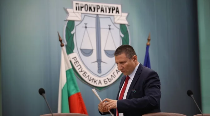 Прокуратурата не струва нищо в борбата с корупцията: ГЕРБ вече де факто го признава и в закон