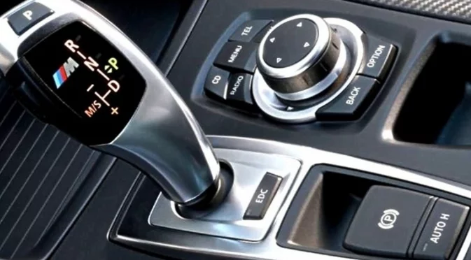Ръчна или автоматична скоростна кутия: Кой е по-добрият вариант при покупка на кола втора употреба?