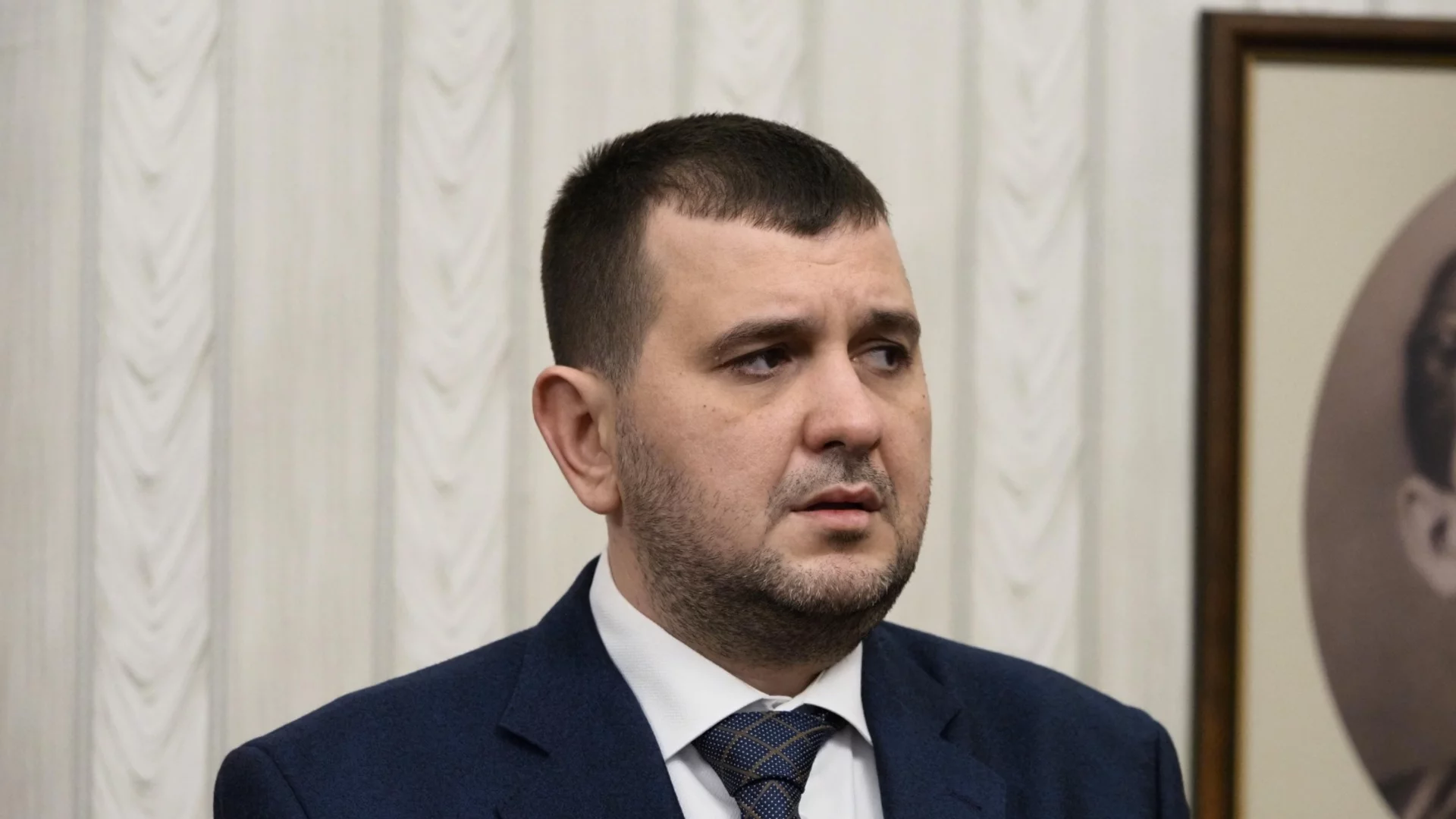 Йордан Иванов: Борисов е преписал законопроекта на Пеевски, целта е да се гласува само на хартия