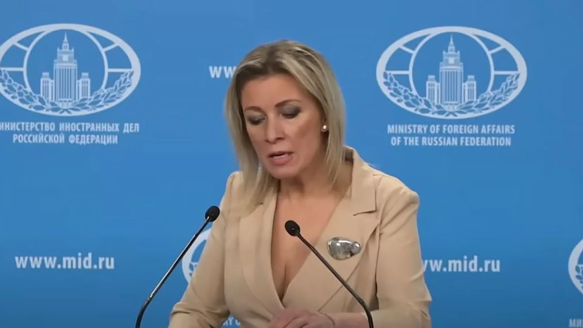 Русия на върха на радостта: Заклеймявате всичко руско, но кожените ни ботуши са навсякъде!