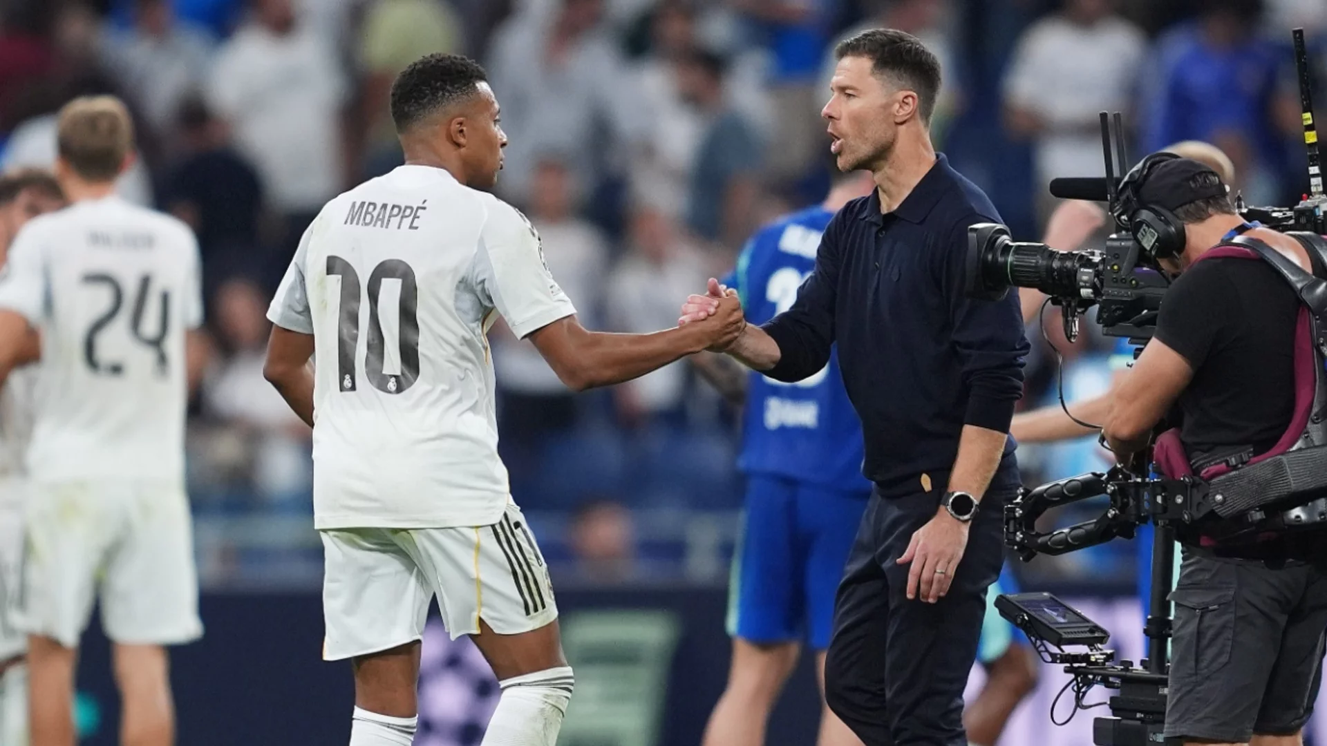 "От Реал Мадрид се умоляваха на Шаби Алонсо, а сега го уволниха заради група разглезени деца"