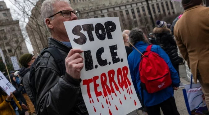 Жената, застреляна от имиграционните служби в Минеаполис, е имала четири огнестрелни рани