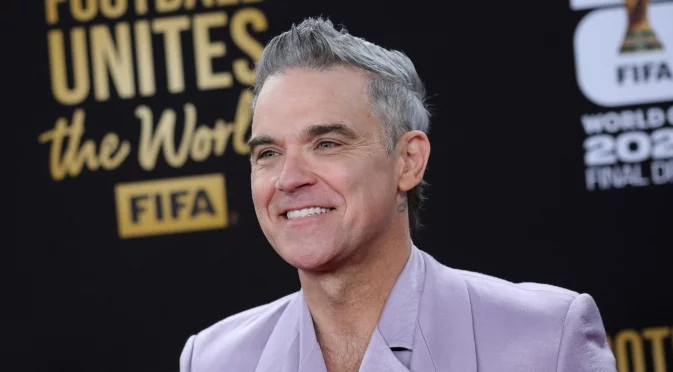 Роби Уилямс изненада феновете, пусна новия си албум по-рано (ВИДЕО)