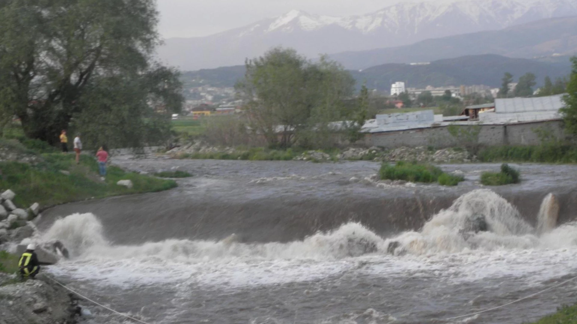Откриха тяло на мъж в река в София