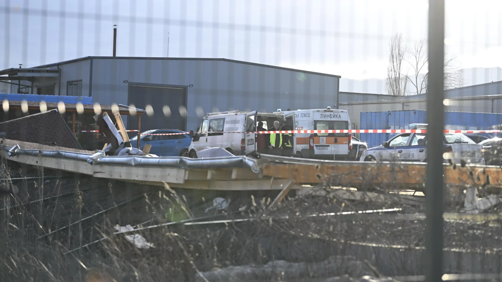 Прокуратурата следи разследването на смъртта на мъжа при срутването на навес в София