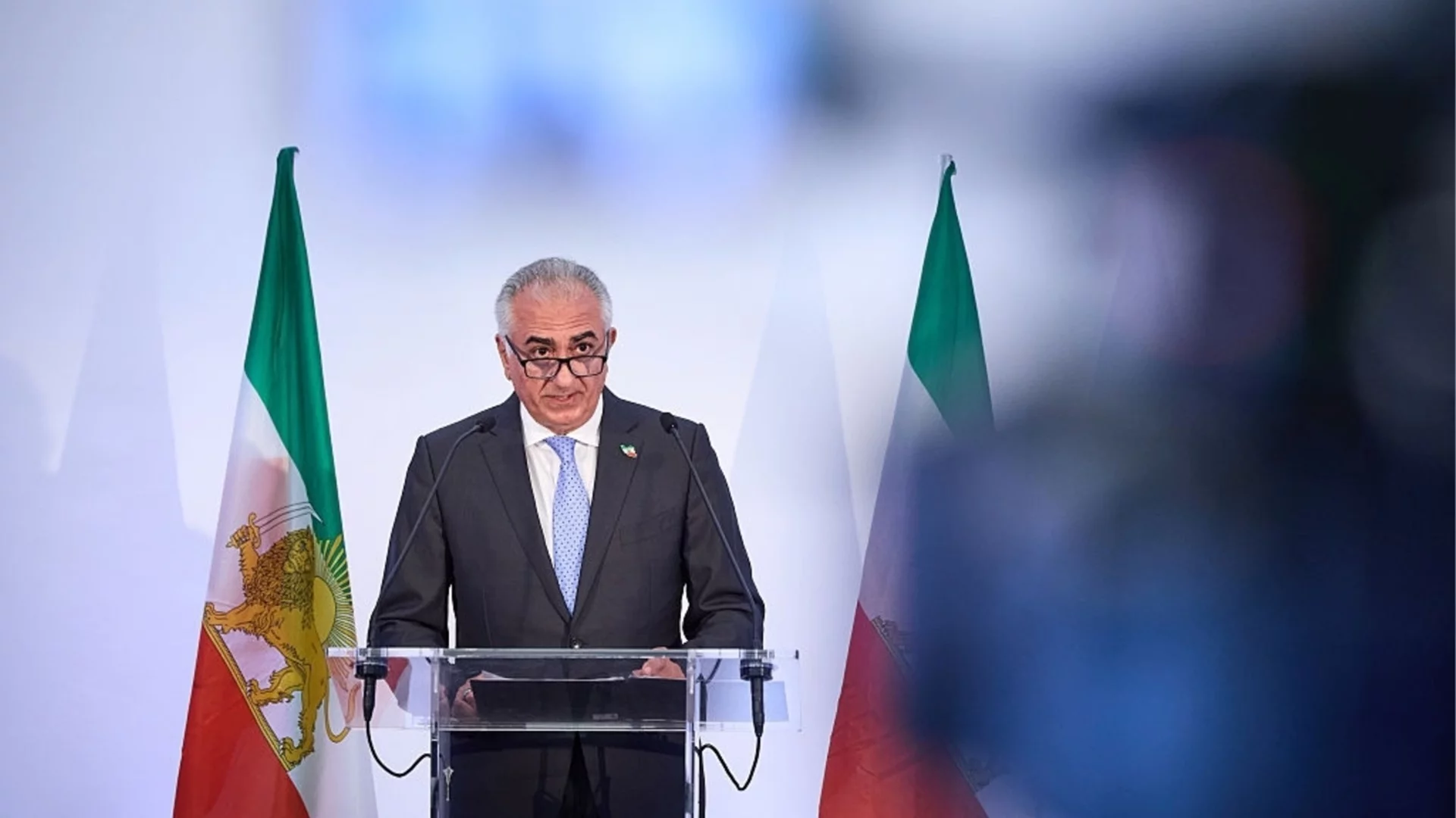 "Режимът пада, имаме план за първите 100 дни": Синът на последния шах обеща на иранците свобода (ВИДЕО)