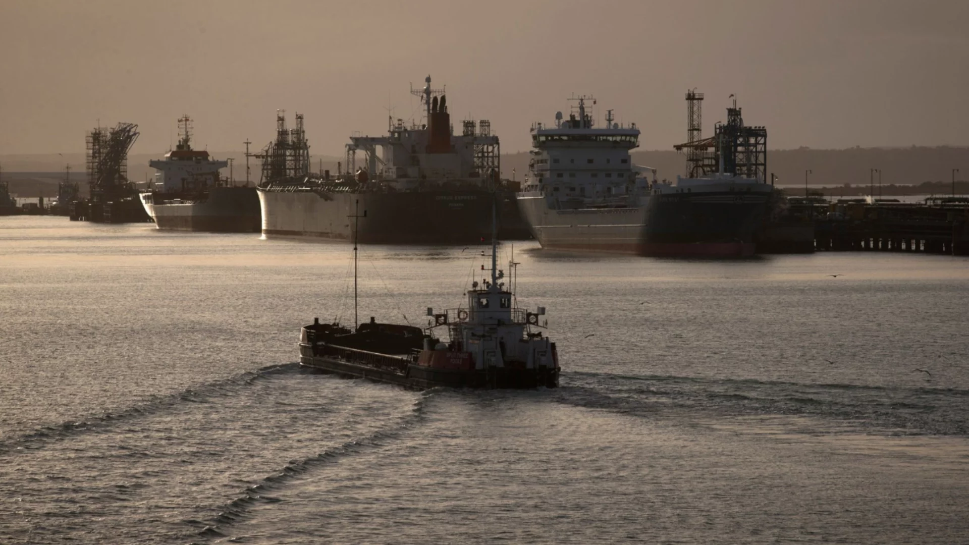За пръв път: Германия със знакова мярка срещу танкер от руския сенчест флот