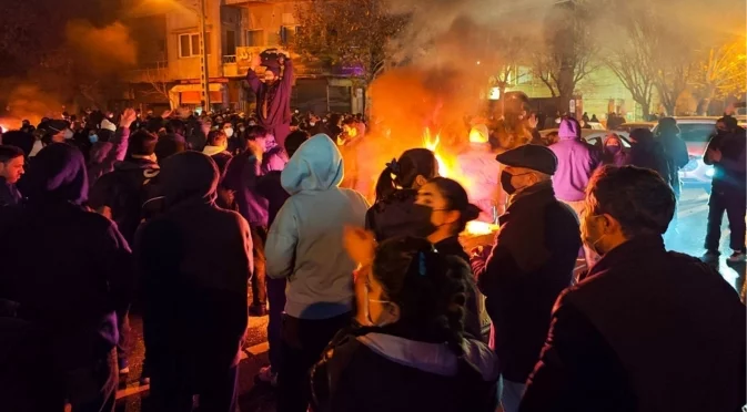 "Повсеместно изтребват хора": Предупреждение от адвокат на осъдени на смърт в Иран