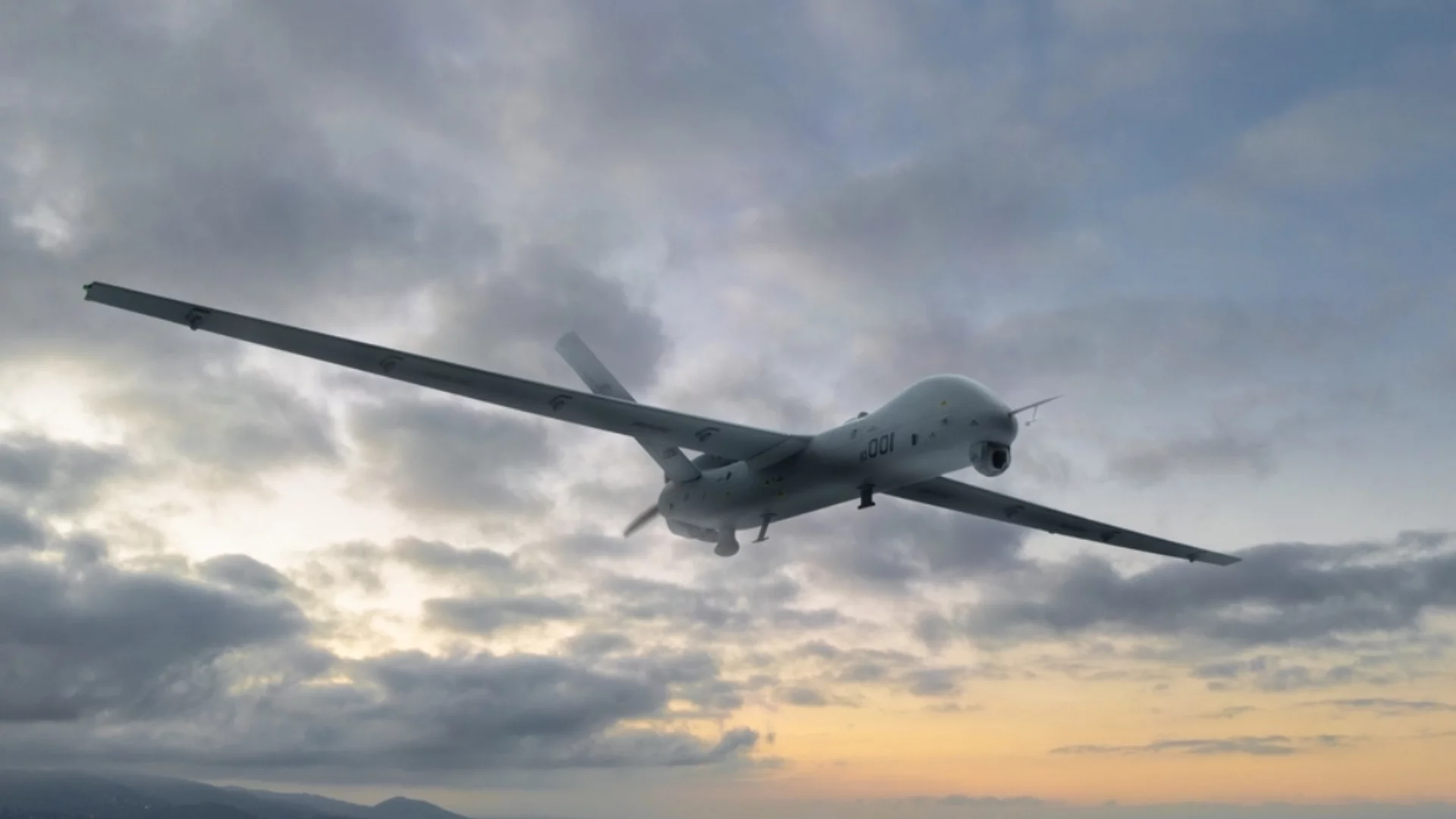 Над 100 дрона: Удар в блок в Русия, гори търговски център. В Украйна свалиха "Шахед", въоръжен с ракета (ВИДЕО)