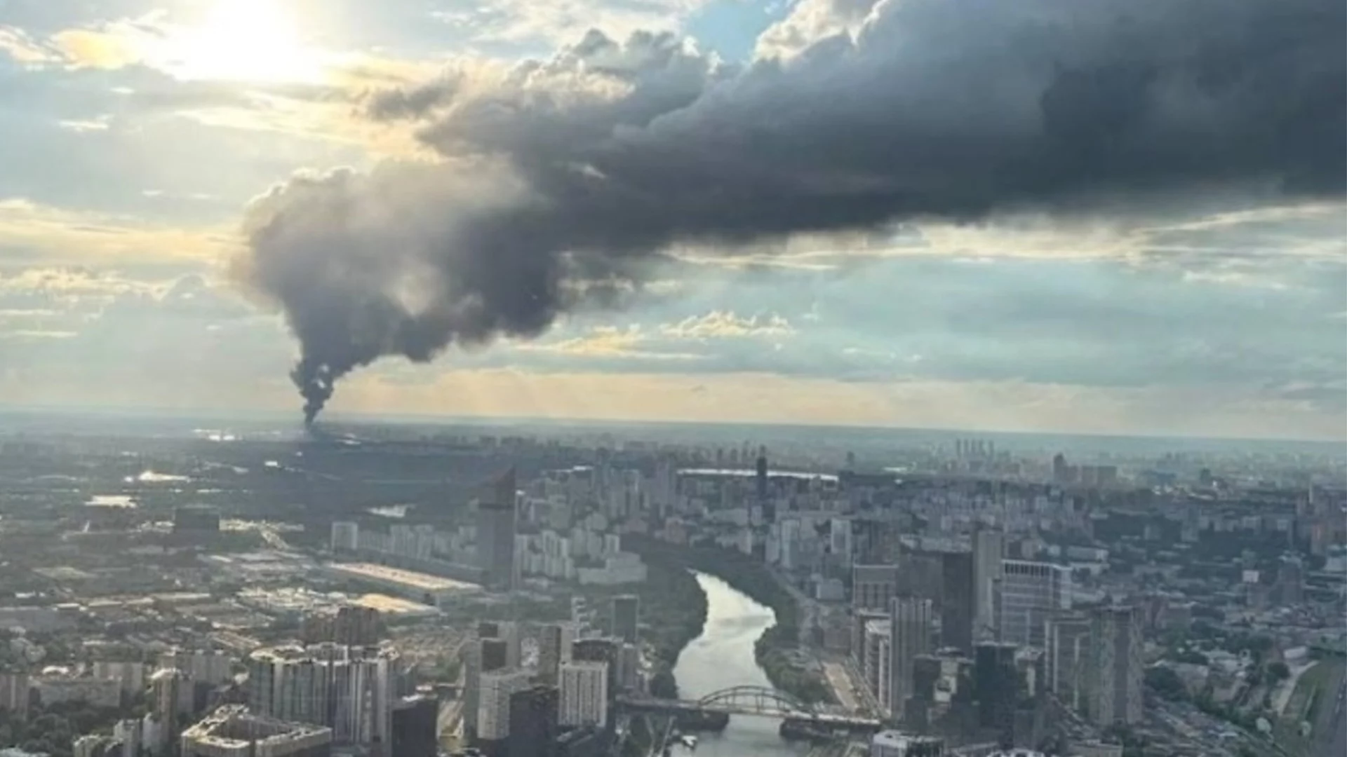 Освен важен за руската армия завод, край Москва гори и подстанция. Взривове отекнаха в Сочи (ВИДЕО)