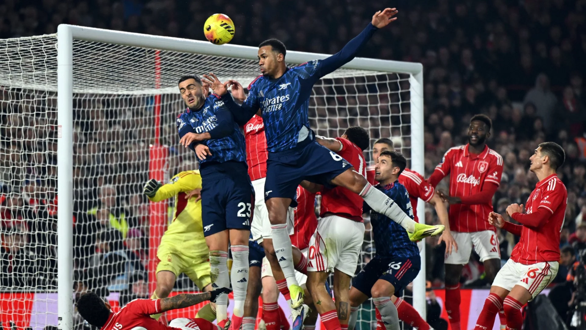 Втори пореден мач без победа: Арсенал се издъни срещу 17-ия във Висшата лига, но дръпна пред Сити