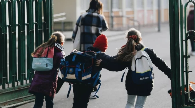 Когато семейството абдикира, отглеждаме бъдещи престъпници: От синдикат "Образование" искат оценка за дисциплина