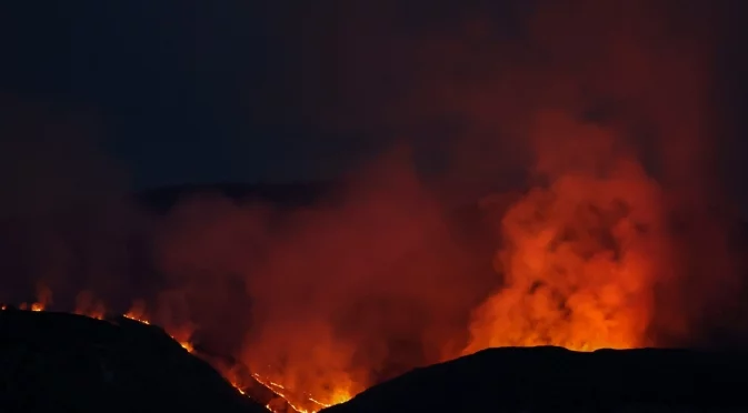 Бедствено положение в Южна Америка: Горски пожари отнеха животи и евакуираха десетки хиляди хора