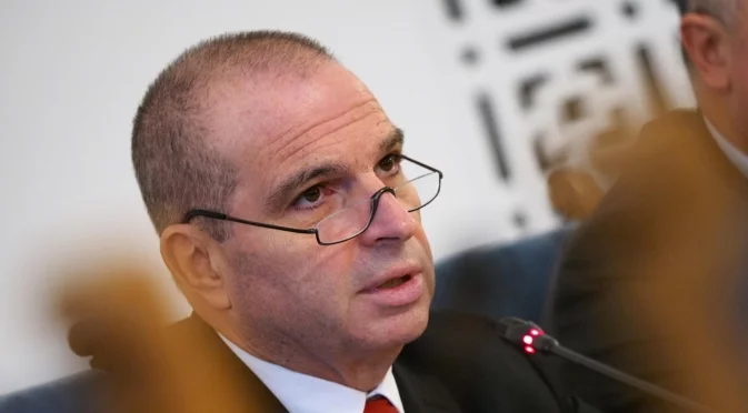 Вицепремиерът в оставка Гроздан Караджов се обърна срещу ИТН за "скенерите" на изборите