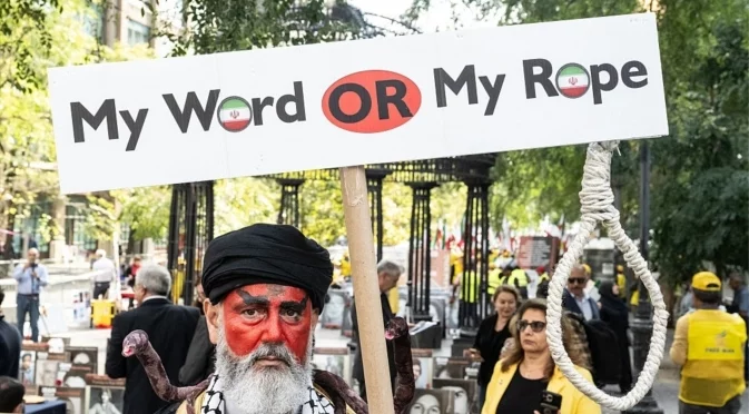 Първа екзекуция в Иран по време на настоящите протести? Смесени сигнали за Ерфан Солтани