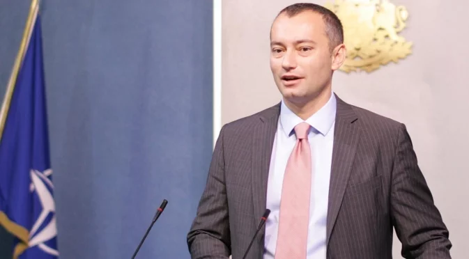 Николай Младенов в първа реакция: Благодаря на Тръмп за неговото смело лидерство