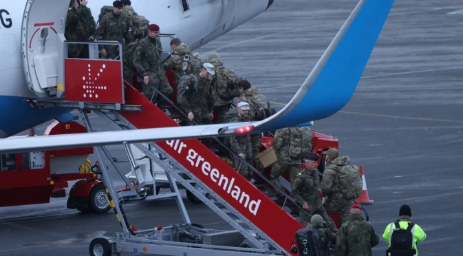 След обявяването на новите мита от Тръмп германските военни неочаквано напуснаха Гренландия предсрочно