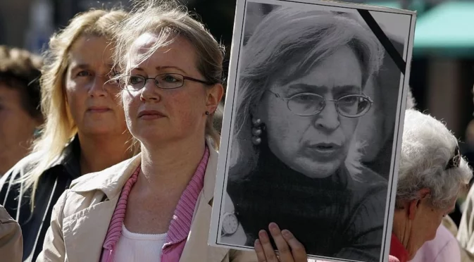 Поругаха паметта на Анна Политковская - намериха се хора в Русия, които да реагират (СНИМКА)