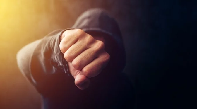 Пребит до безсъзнание: Братя са арестувани за побой над мъж