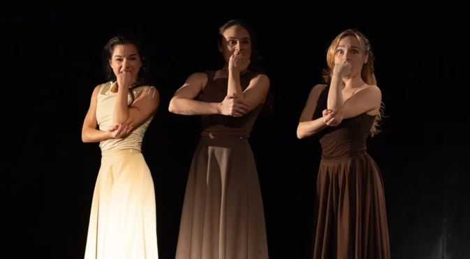 Театър НАТФИЗ представя танцовия спектакъл "Апартамент 19"