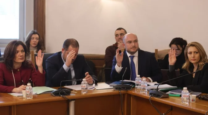 Правната комисия ще продължи с промените в Изборния кодекс утре