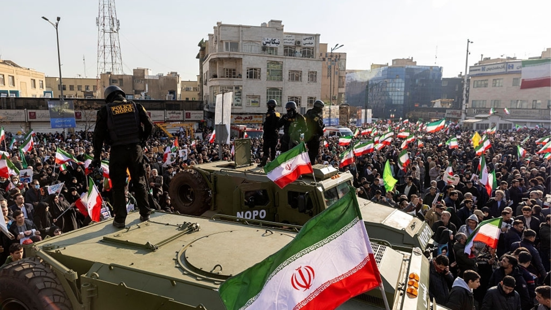 Иранци без очи, отказват им преливане на кръв: Лекари с данни за феноменален брой убити и ранени протестиращи