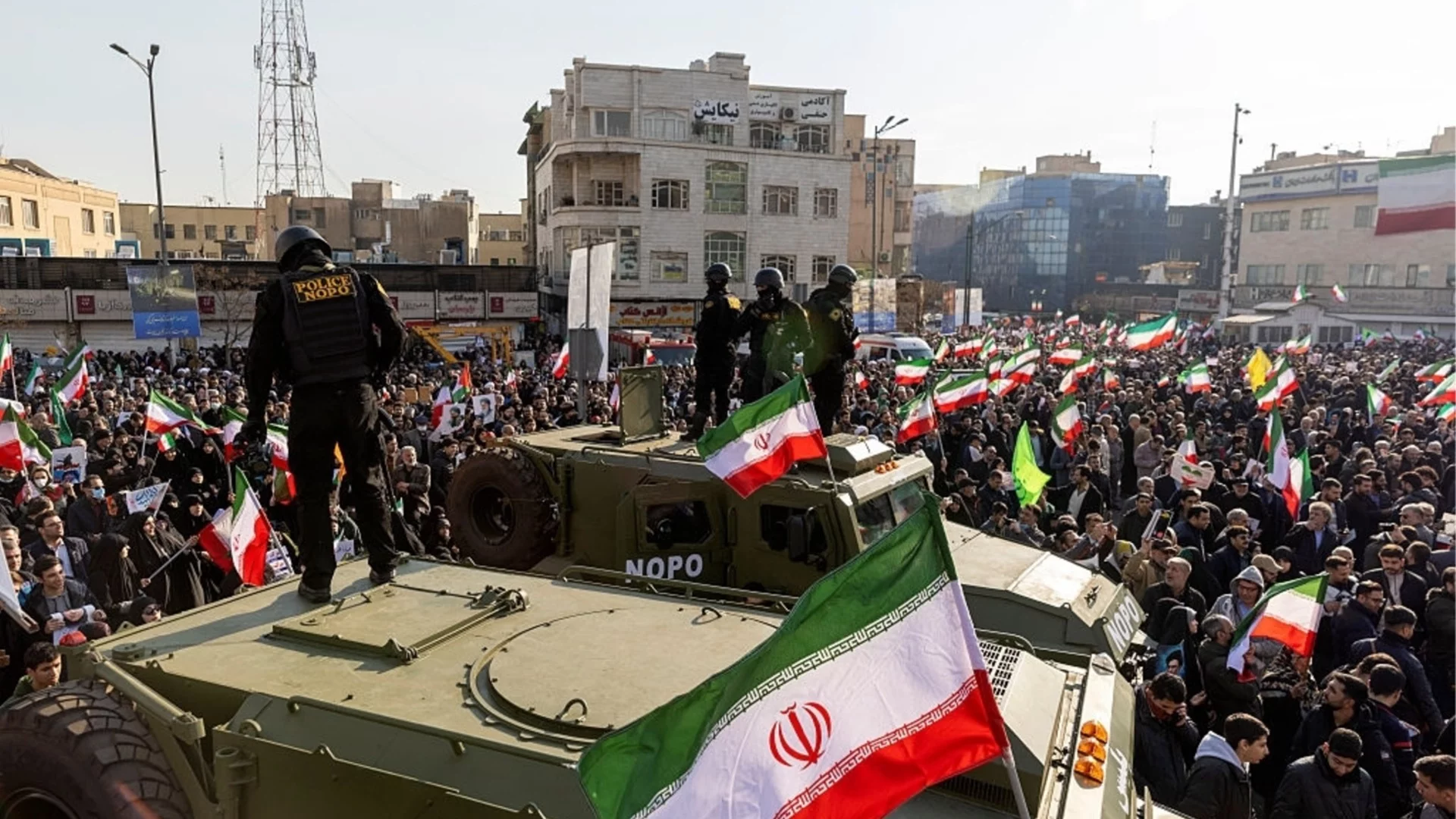 Иранци без очи, отказват им преливане на кръв: Лекари с данни за феноменален брой убити и ранени протестиращи