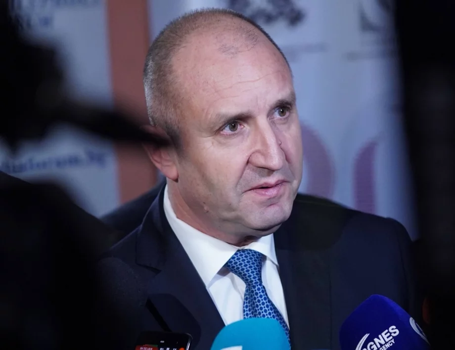 Как реагираха политиците след оставката на президента (ОБЗОР)