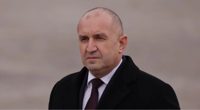 Кристална сфера за Нероден Петко: Проф. Пламен Киров обясни какво ще се случи, ако Радев хвърли оставка